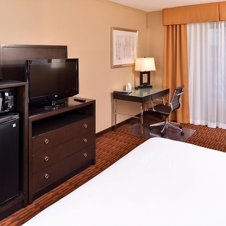 Holiday Inn Express Breezewood By Ihg Luaran gambar