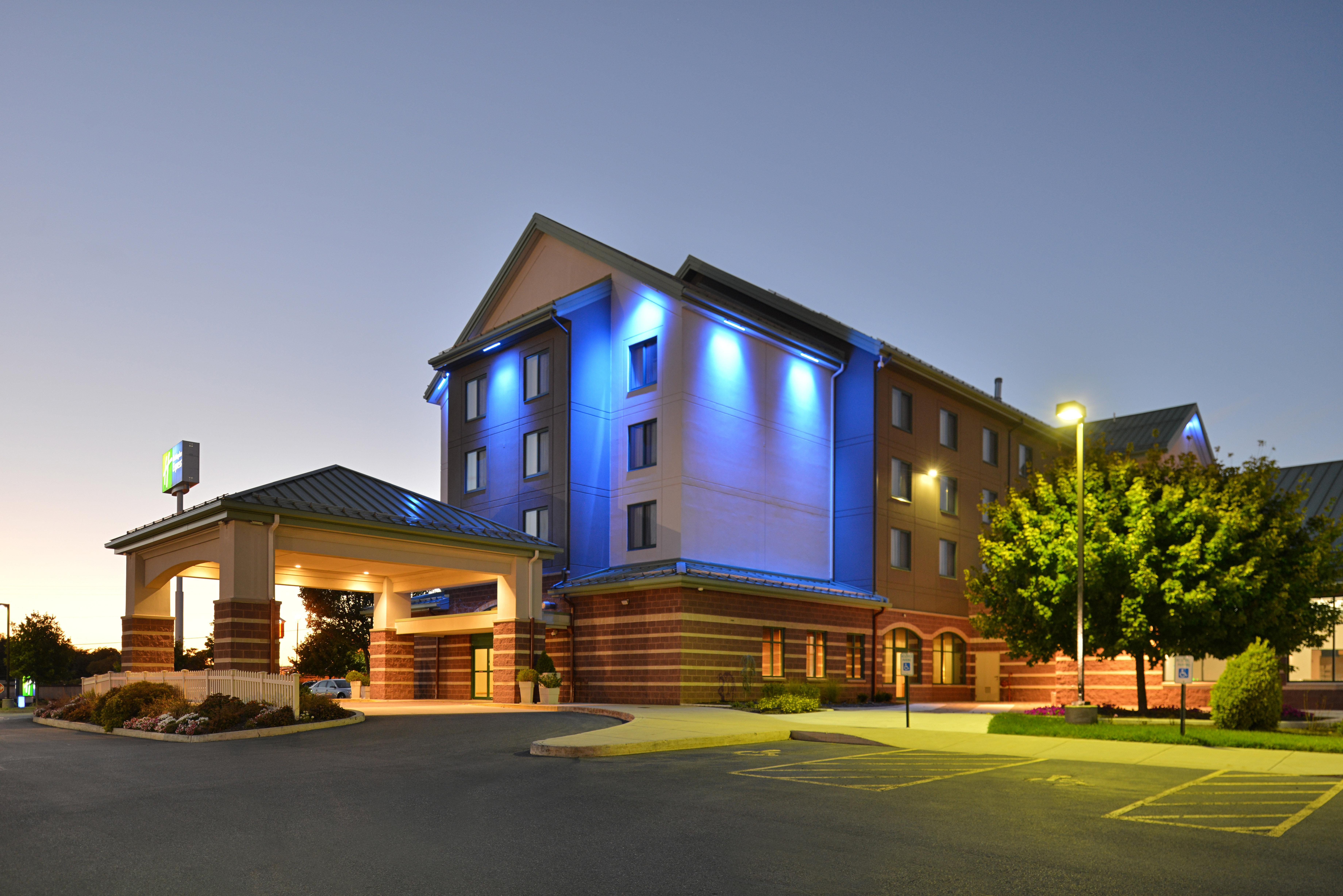 Holiday Inn Express Breezewood By Ihg Luaran gambar