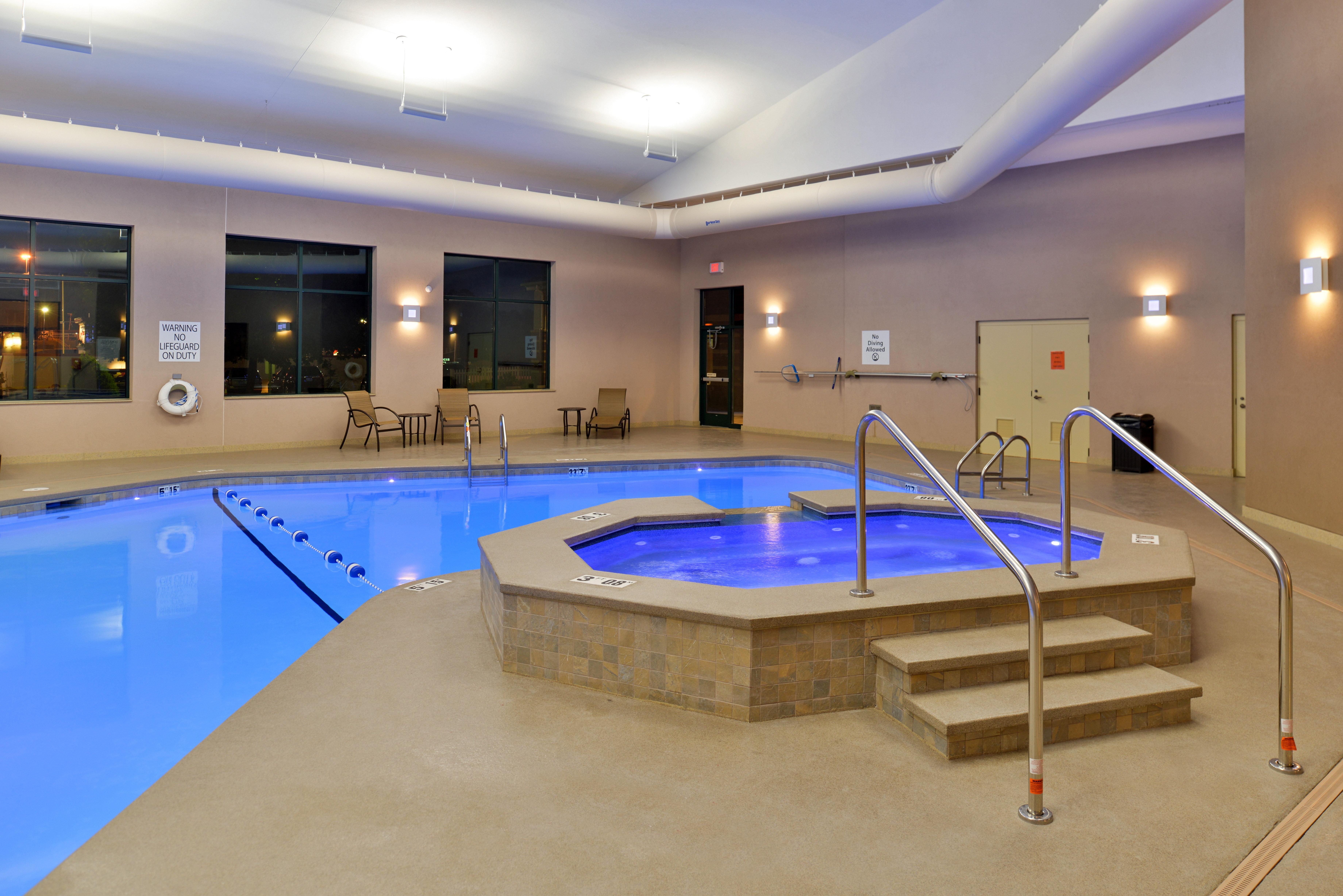 Holiday Inn Express Breezewood By Ihg Luaran gambar