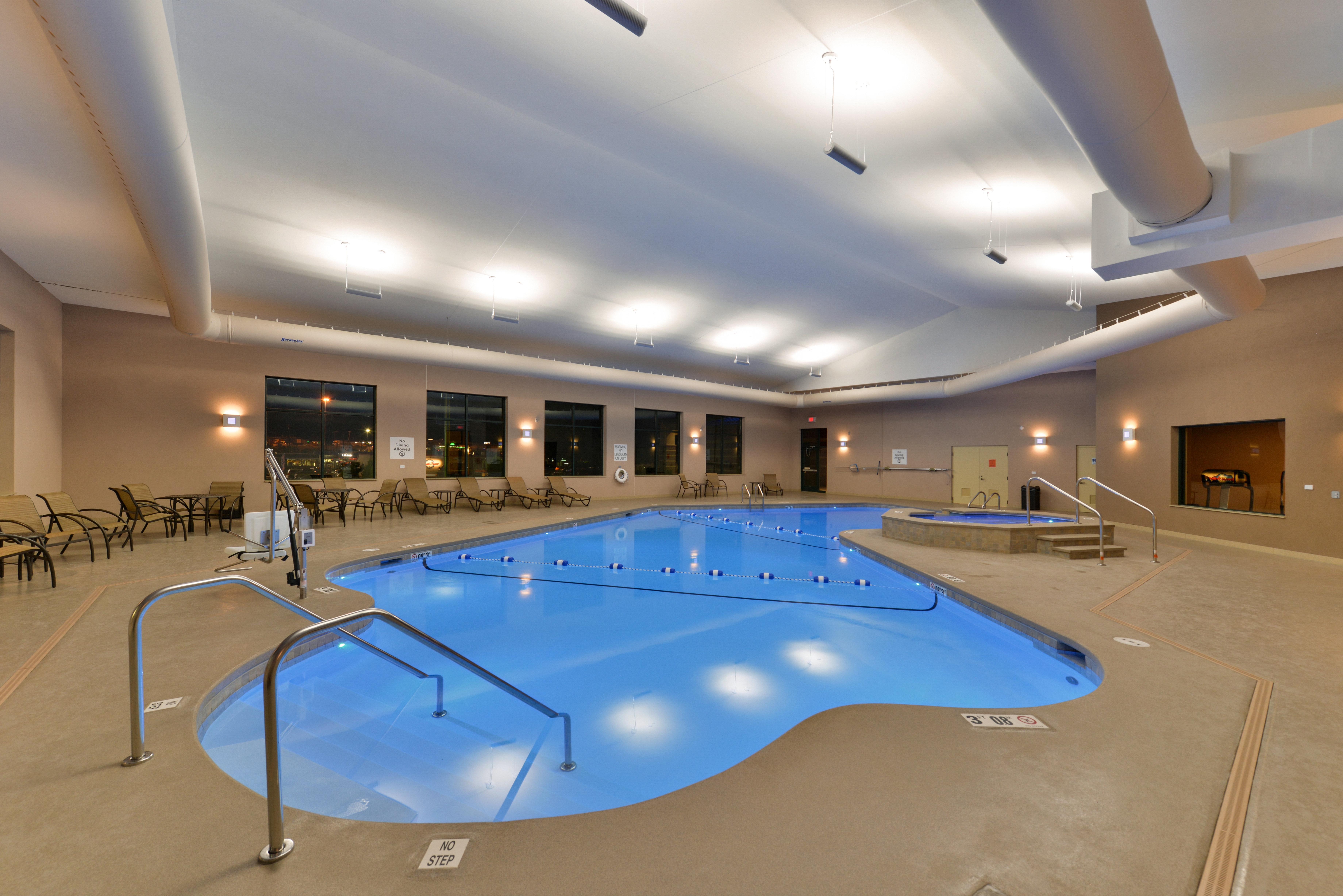 Holiday Inn Express Breezewood By Ihg Luaran gambar