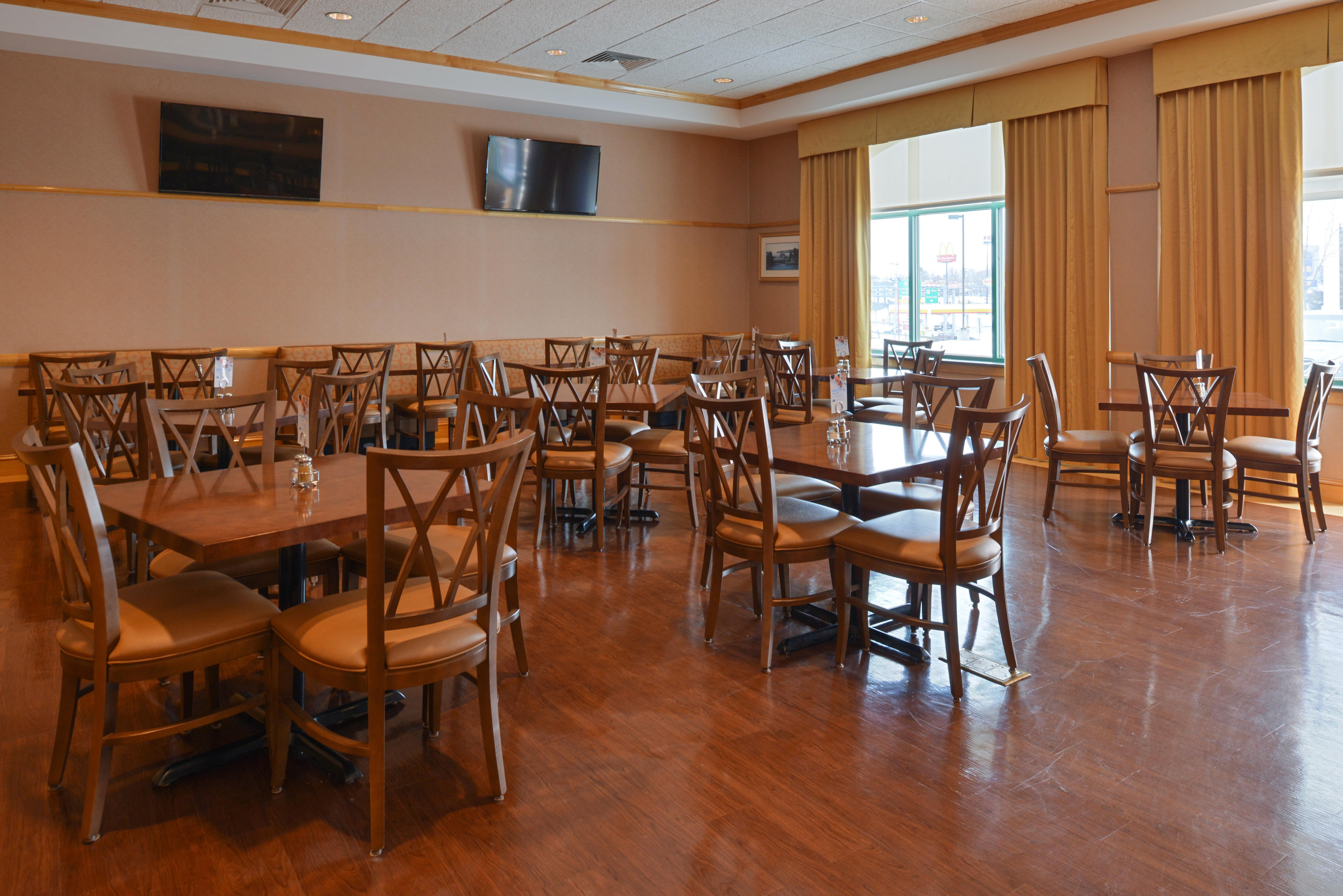 Holiday Inn Express Breezewood By Ihg Luaran gambar