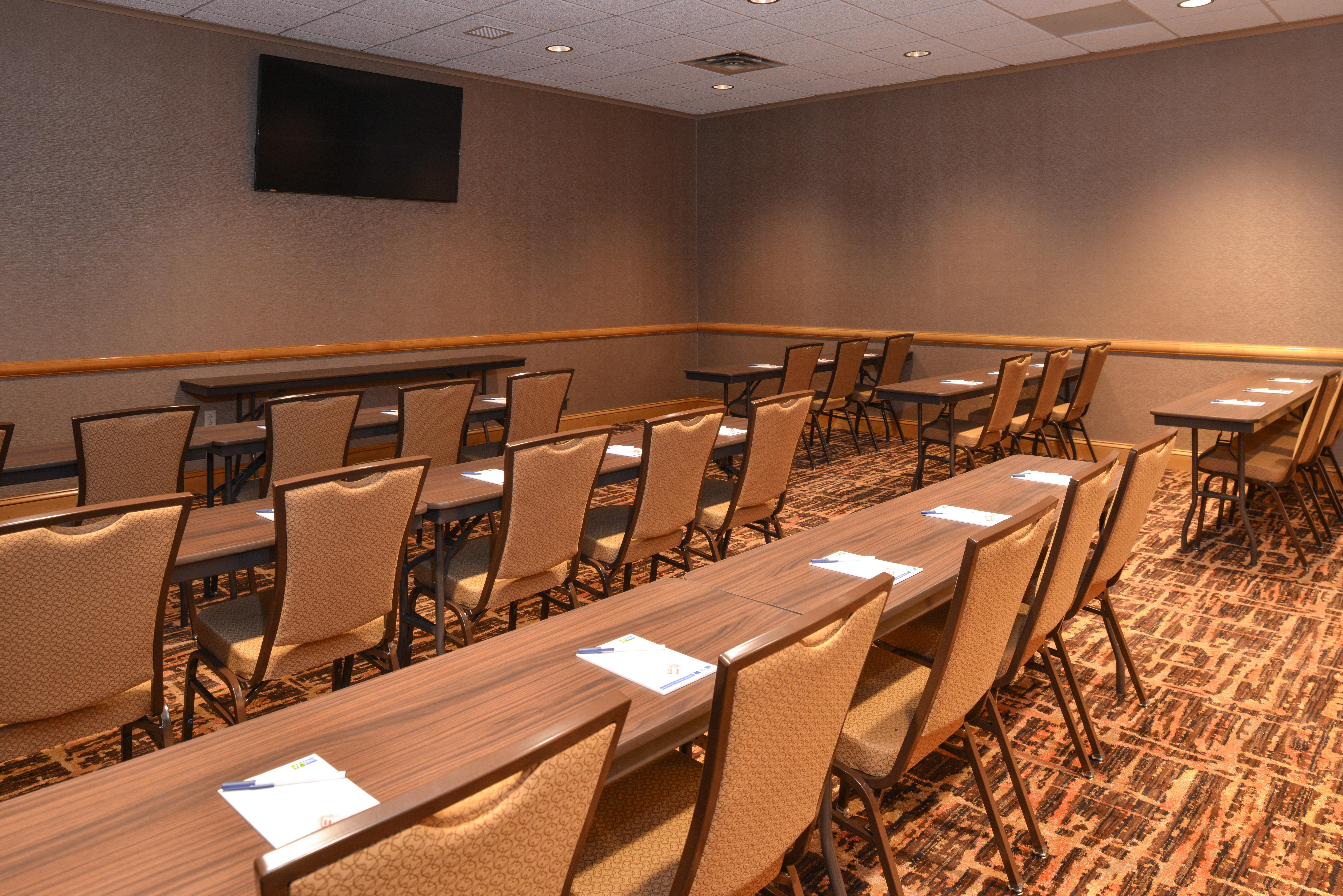 Holiday Inn Express Breezewood By Ihg Luaran gambar