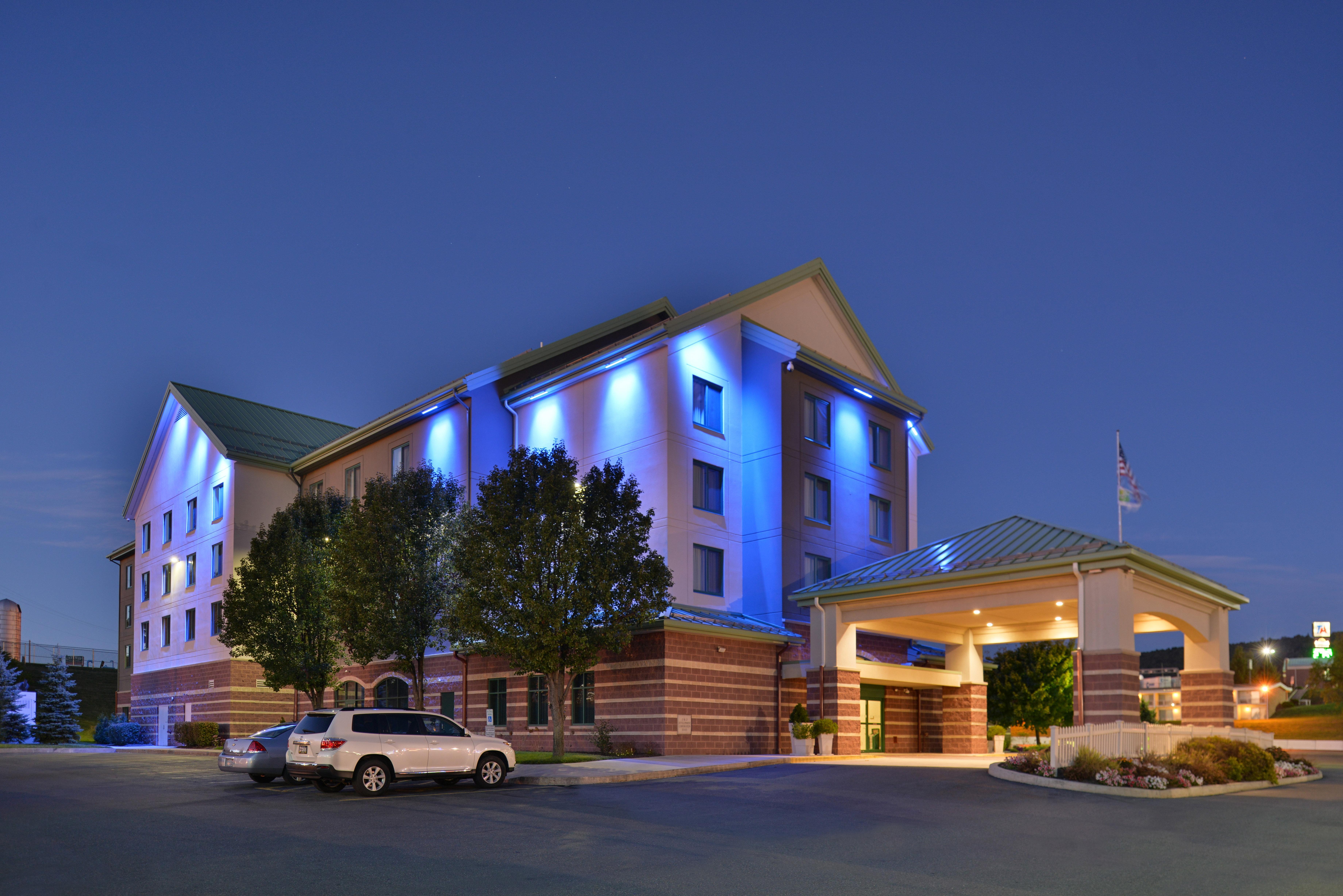 Holiday Inn Express Breezewood By Ihg Luaran gambar