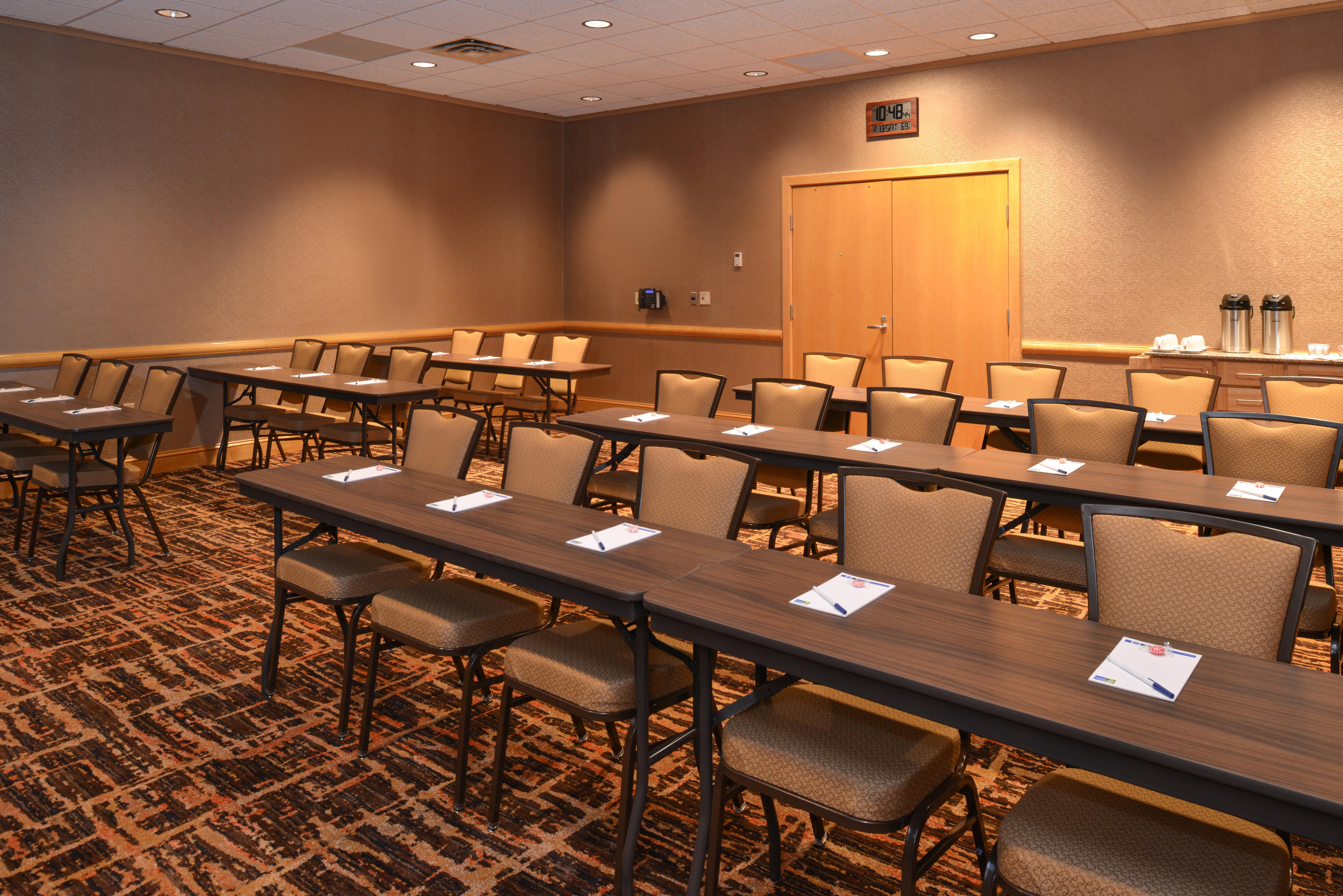 Holiday Inn Express Breezewood By Ihg Luaran gambar